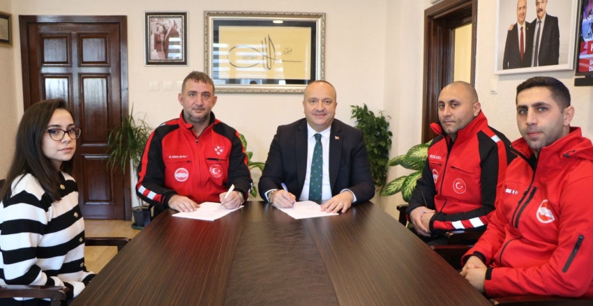 AFETLERE HAZIR BİR ÇINARCIK İÇİN ÇALIŞMALARIMIZ BAŞLAMIŞTIR. Çınarcık Belediyesi ile derneğimiz ortak çalışma protokolü imzalamıştır.